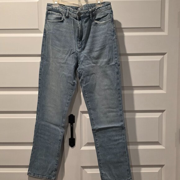 NWT: Joe's High Rise Straight Sandblasted Jeans Sizes: 30, 32, 33 - Picture 3 of 9